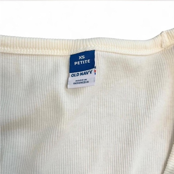 Old Navy Cream ribbed Ruffled Tank Top size XS - Picture 6 of 8